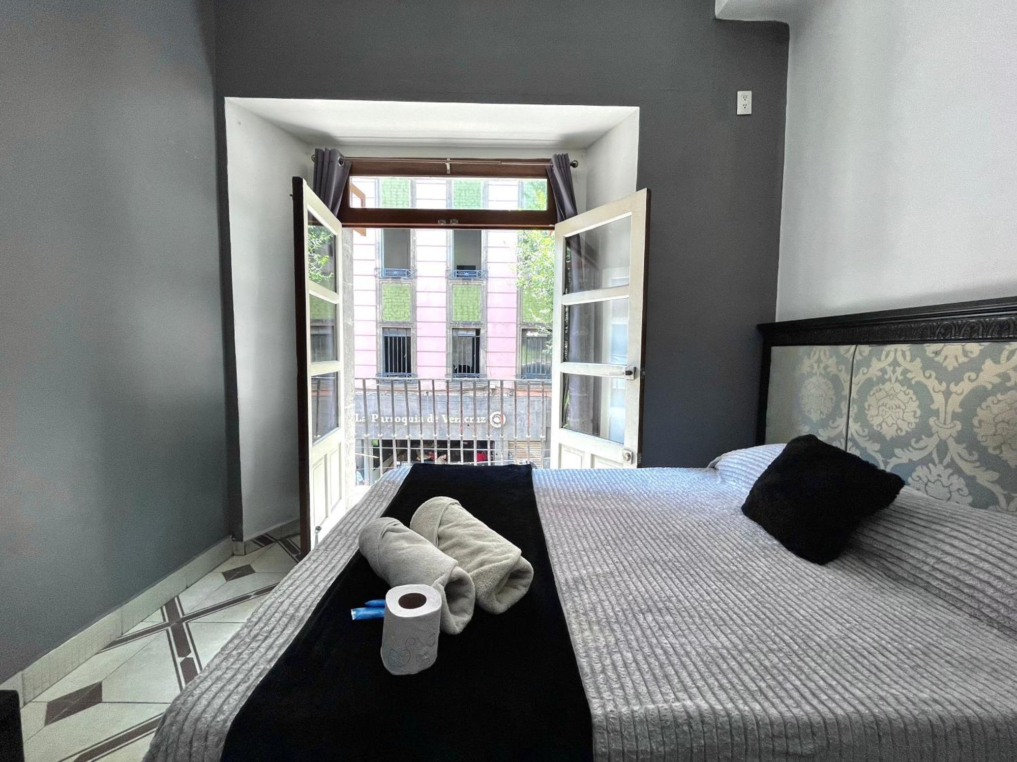 Whost Hotel Y Hostal — Photos 3